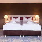 מלון Martas Lutherstadt 3*